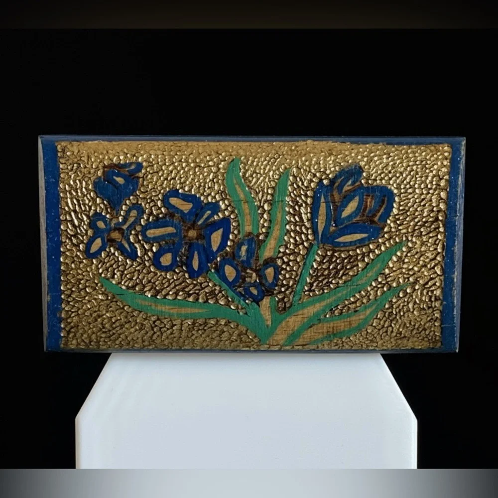 Vintage 1960s Floral Hand Painted Wood French Tourist Brooch - Picture 2 of 3